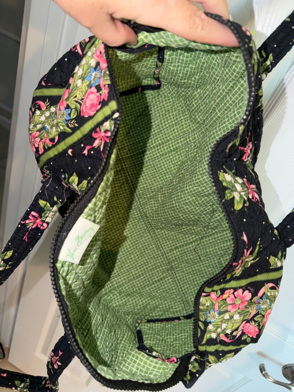 Small Vera Bradley duffel floral Quilted Tote Bag - Black with Pink ribbon - Picture 4 of 4